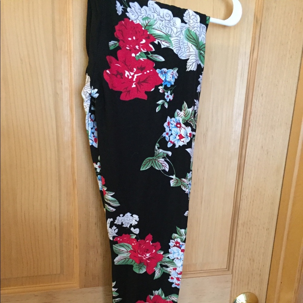 Abby and Anna Leggings